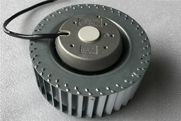 新风系统风机背面实拍图